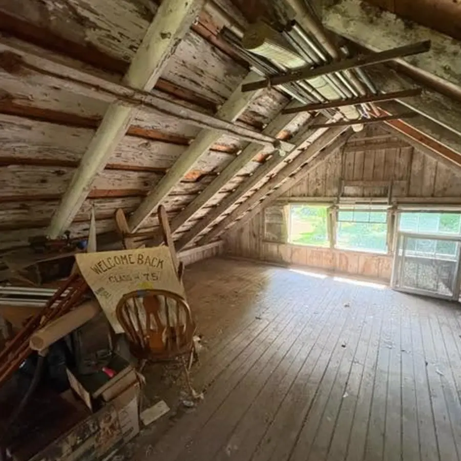 Household attic cleared after cleanout