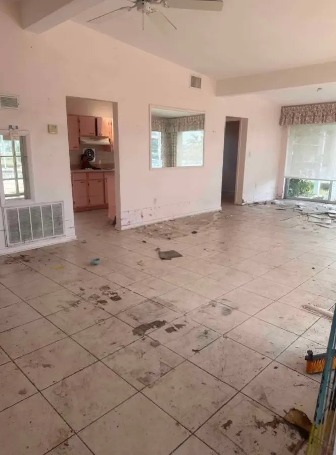 Living room cleared after estate cleanout